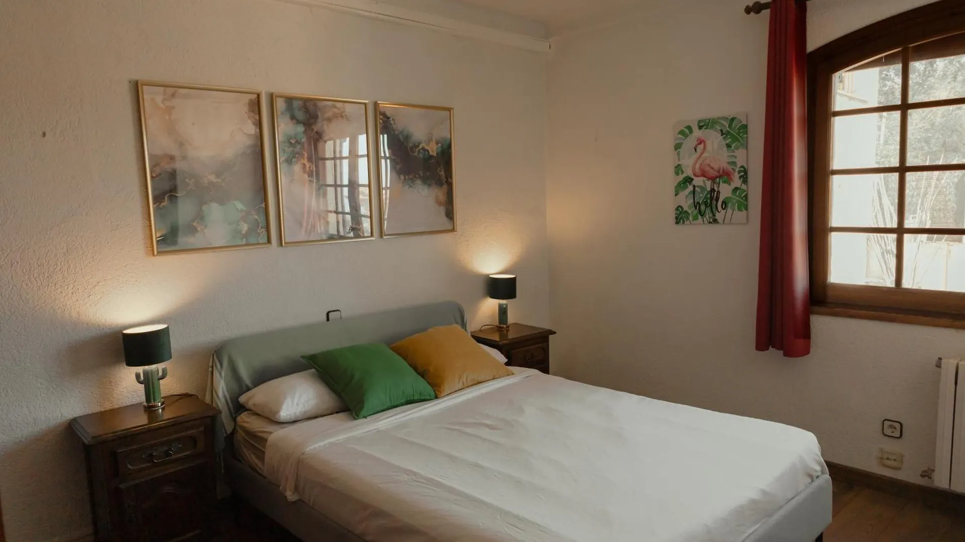Villa Alella, 5 Bedrooms & Pool 0*, Alella