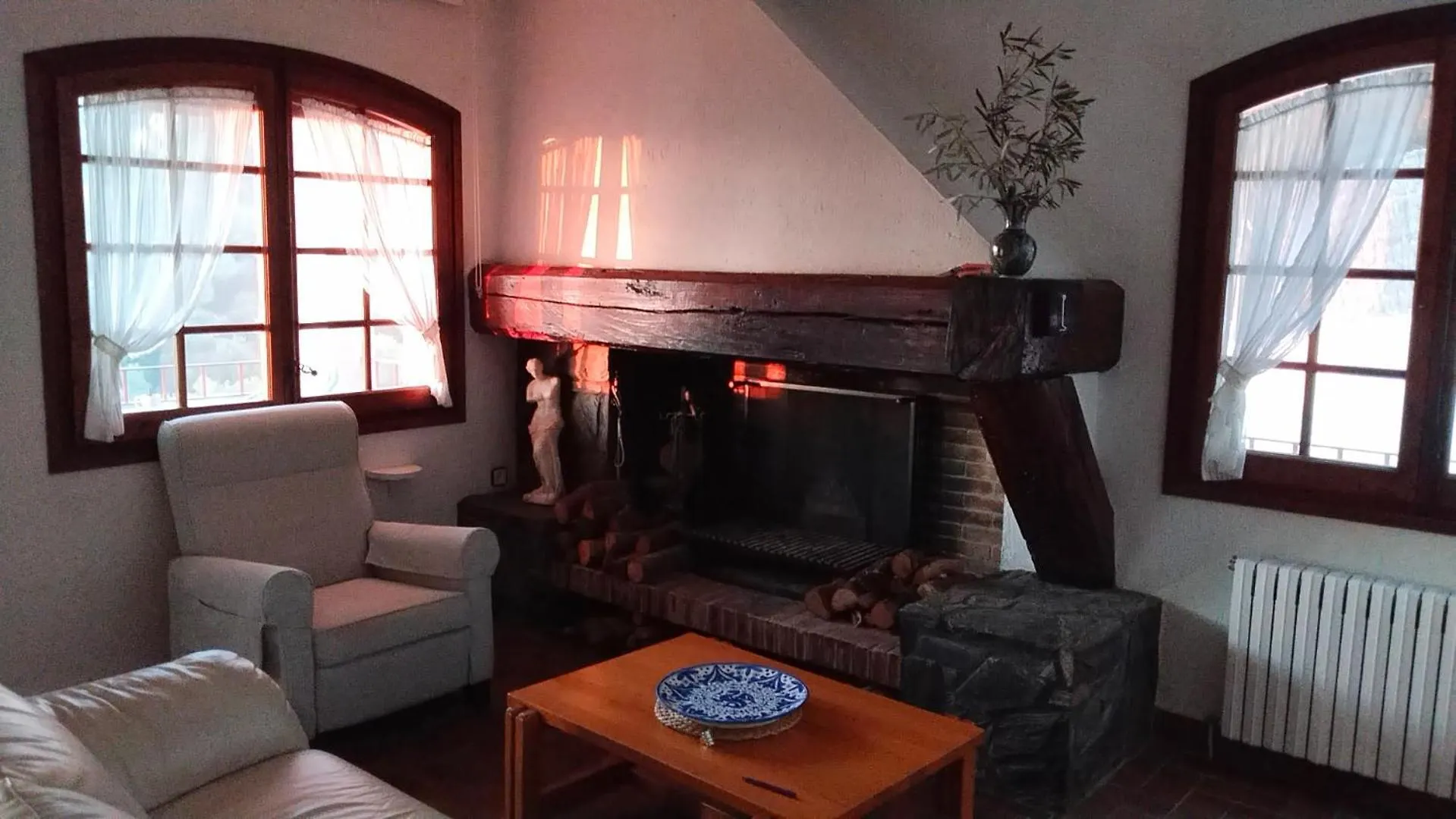 Villa Alella, 5 Bedrooms & Pool