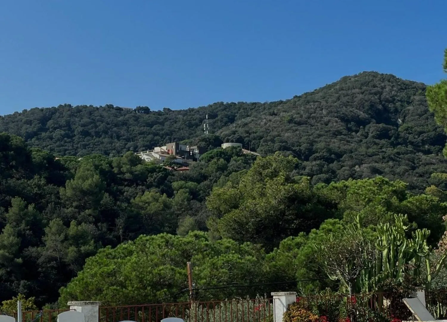 Villa Alella, 5 Bedrooms & Pool 0*, Alella Spanje