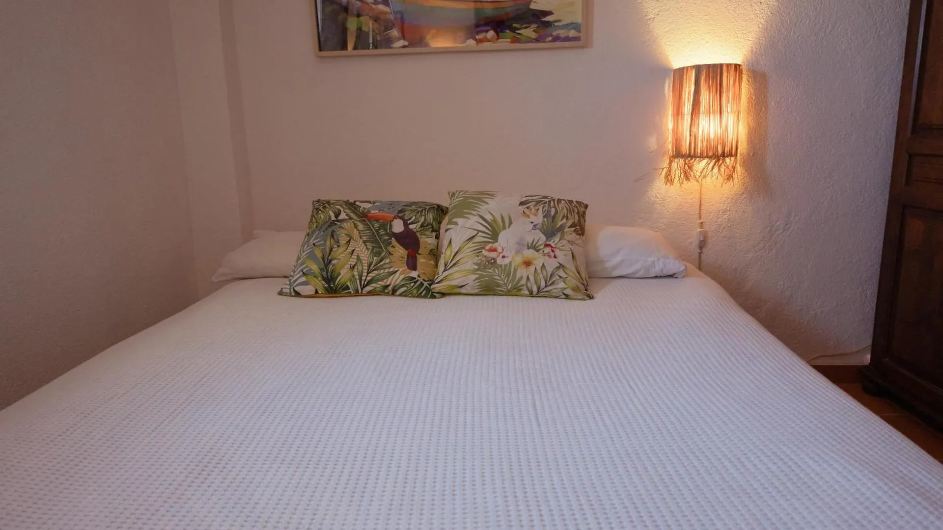 Villa Alella, 5 Bedrooms & Pool 0*, Alella España