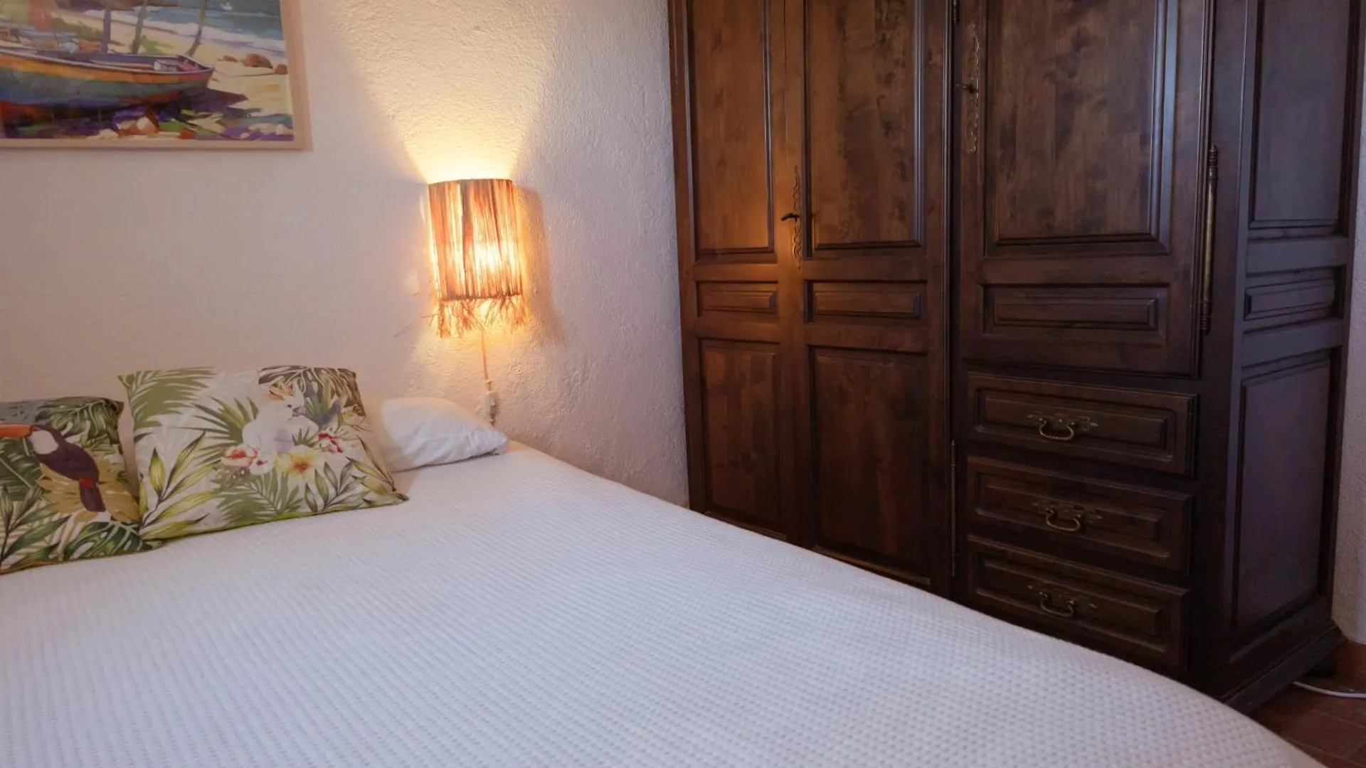 Villa Alella, 5 Bedrooms & Pool Alella